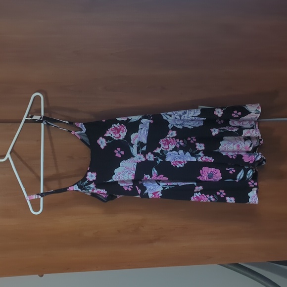 Romper - Picture 2 of 6